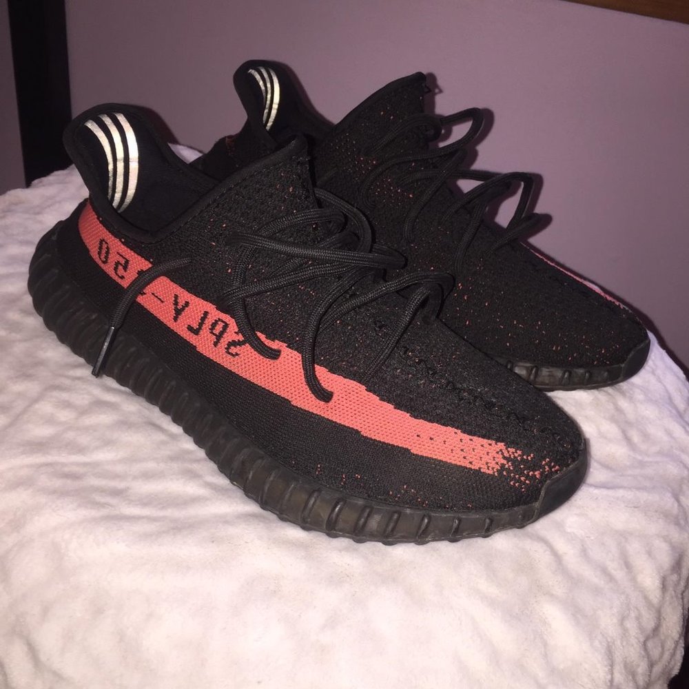 Yeezy Boost 350 v2 Red Stripe